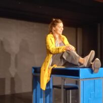 Gastspiel „Bin Nebenan“ im Altstadttheater