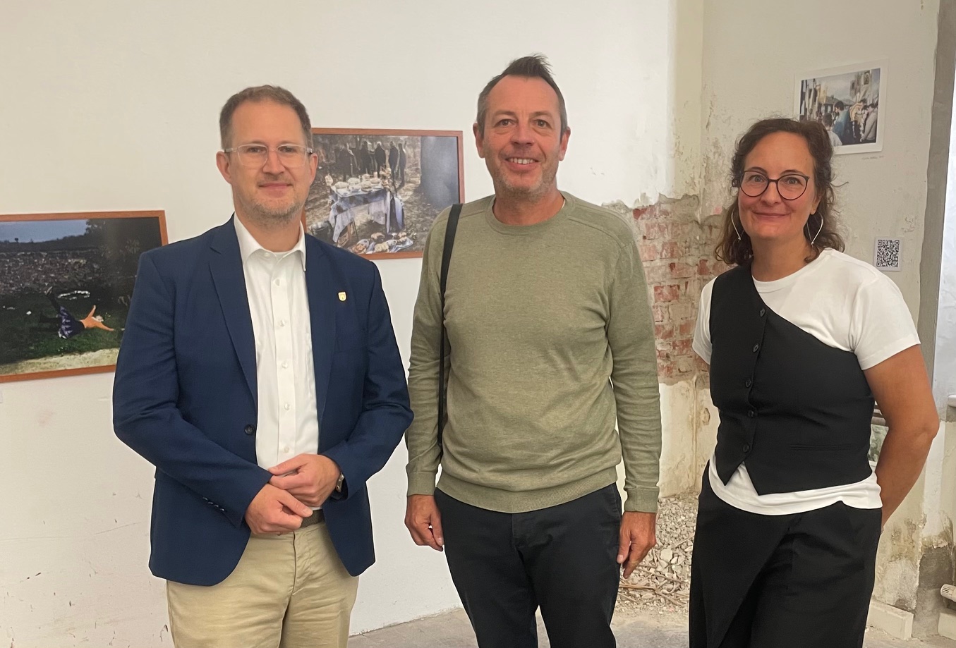 „Im Osten“: Sehenswerte Ausstellung von Florian Bachmeier in Neuburg
